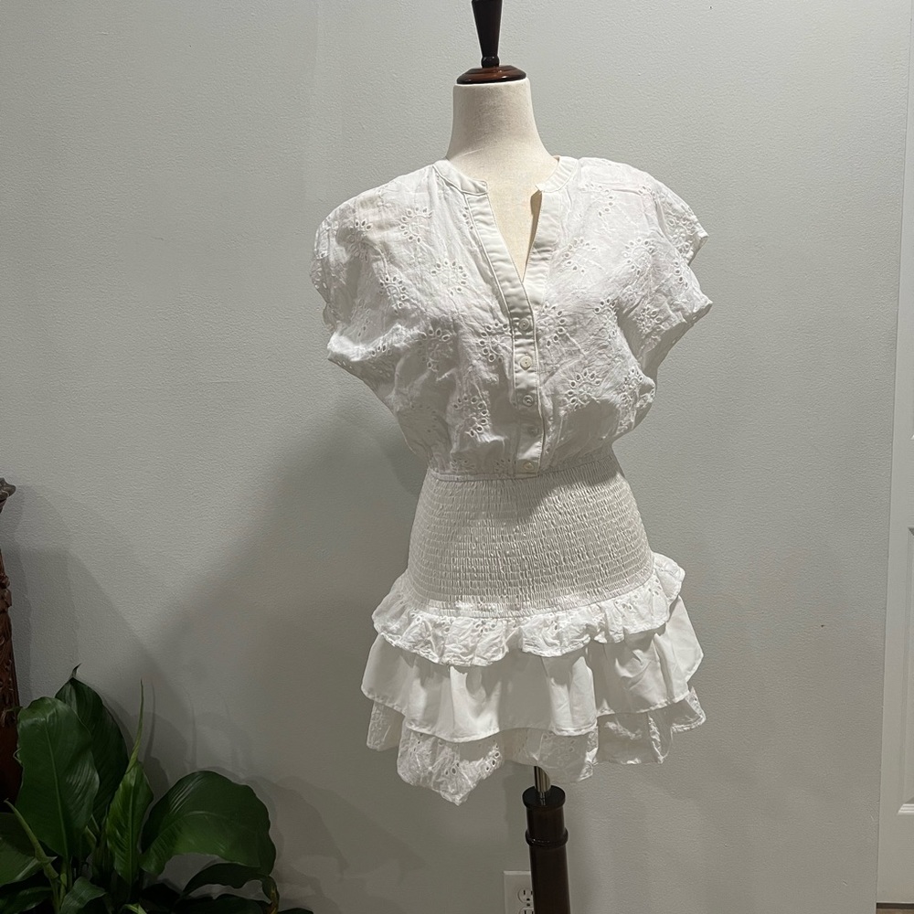 White dress 👗 size small